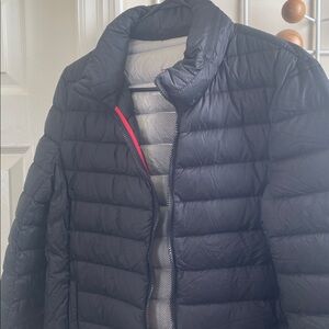 Tumi - Pax Lightweight Travel Puffer Jacket - Black - M